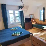 Pod Jelencem I Dom Z Widokiem Na Sniezke Blisko Wang Bed and breakfast 3*