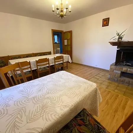 Pod Jeleńcem Nocleg ze śniadaniem *
