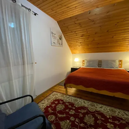 Nocleg ze śniadaniem Pod Jeleńcem *
