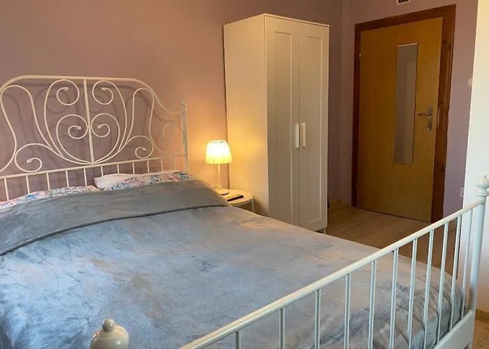 Bed & Breakfast Pod Jelencem I Dom Z Widokiem Na Sniezke Blisko Wang Karpacz